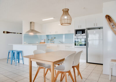 Rocks Resort Currumbin Accommodation Dining and Kitchen