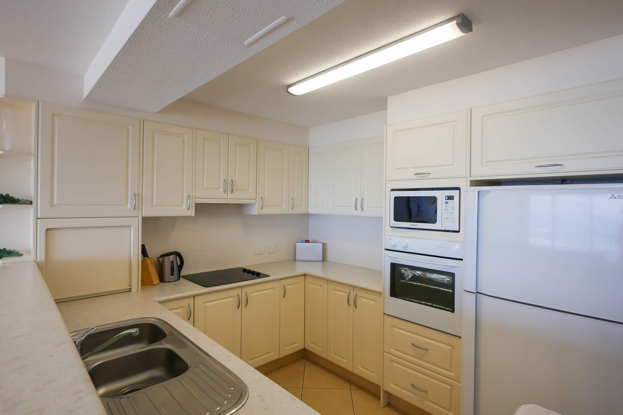 Rocks Resort Accommodation Kitchen